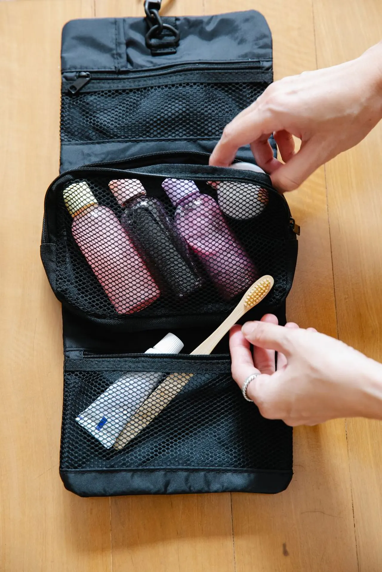 Trousse de toilette à suspendre